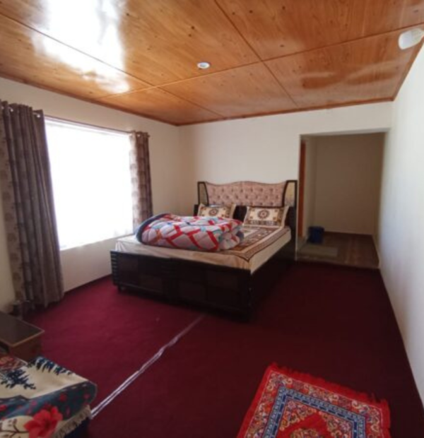 7 Pine Homestay, Kaza